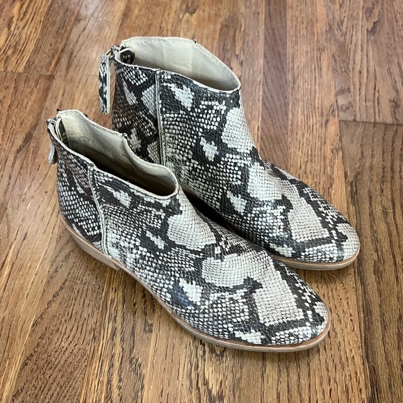 Dolce Vita Tavin Snakeskin Booties, 7.5 - Picture 2 of 7